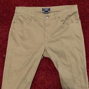 Roundtree & Yorke Khakis Pants